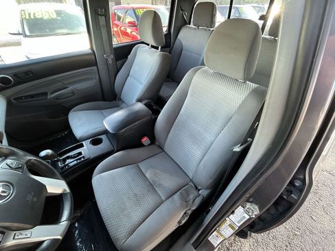 Used 2015 Toyota Tacoma PreRunner image 14