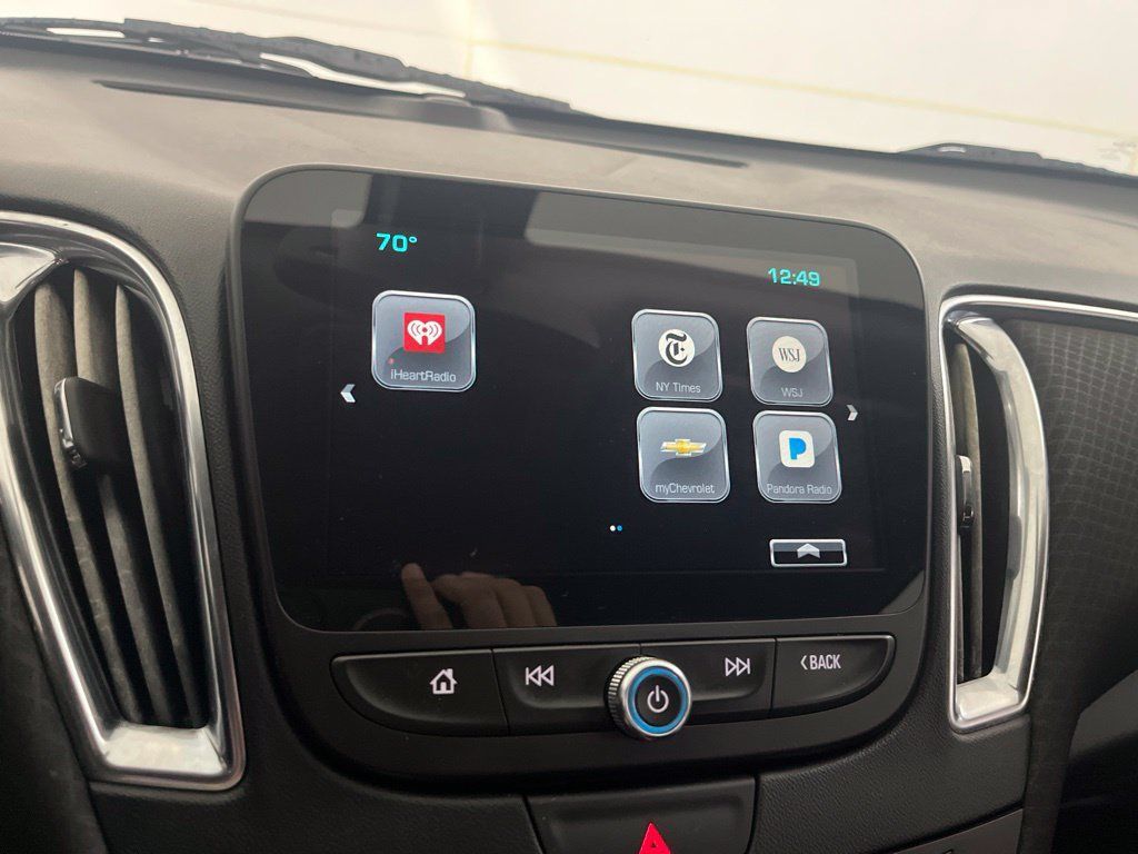 Used 2018 Chevrolet Malibu LT FWD image 65