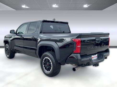 Used 2024 Toyota Tacoma SR5 image 3