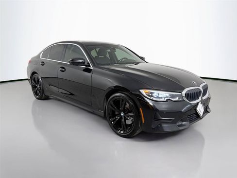Used 2021 BMW 330i Sedan w/ Convenience Package RWD image 3
