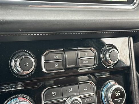 Used 2024 GMC Yukon XL Denali Ultimate image 5