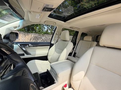 Certified 2023 Lexus GX 460 Premium AWD/4WD image 30