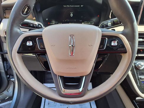 Certified 2022 Lincoln Corsair Reserve w/ Equipment Group 201A image 13