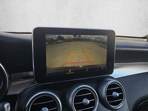 Used 2017 Mercedes-Benz GLC 300 4MATIC image 13