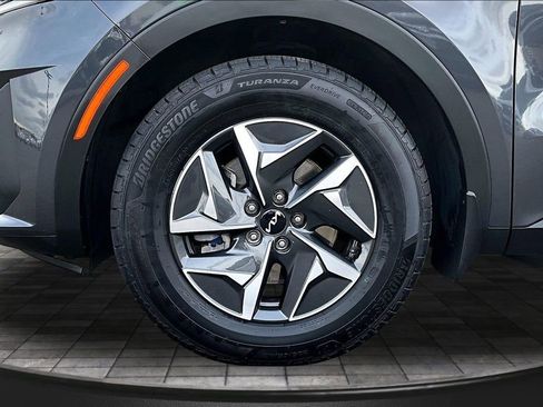 Used 2022 Kia Sorento S image 9