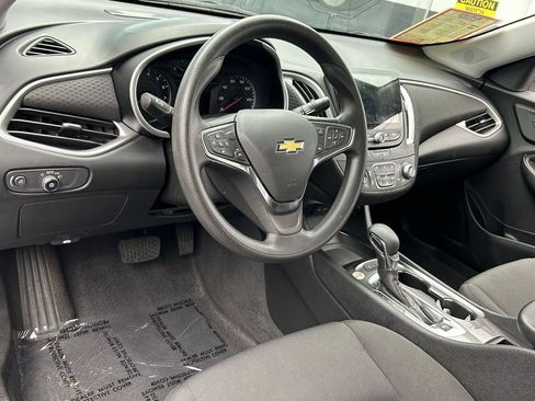 Used 2025 Chevrolet Malibu LT FWD image 44