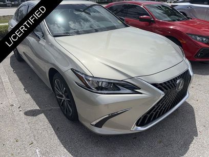 Certified 2025 Lexus ES 350 w/ Premium Package