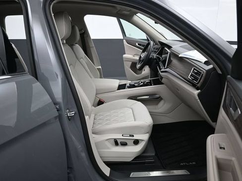 New 2026 Volkswagen Atlas SEL Premium R-Line AWD/4WD image 14