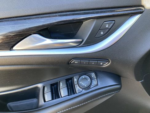 Certified 2021 Buick Enclave Avenir w/ Avenir Technology Package image 12