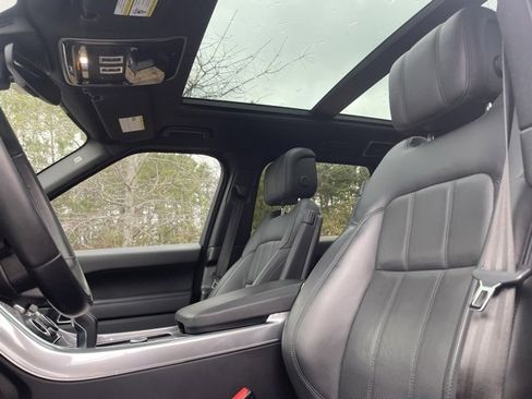 Used 2020 Land Rover Range Rover Sport HSE Dynamic image 3