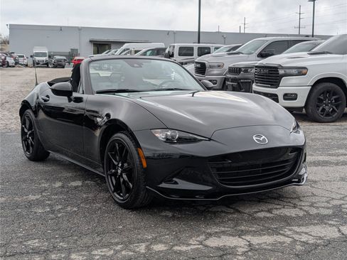 Used 2021 MAZDA MX-5 Miata Club image 7