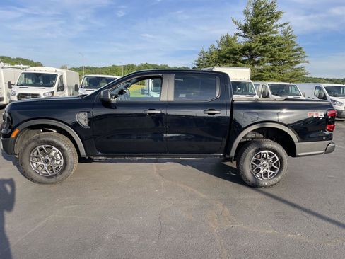Used 2025 Ford Ranger XLT w/ FX4 Off-Road Package AWD/4WD image 2