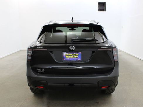 New 2026 Nissan Kicks SV w/ SV Premium Package image 4