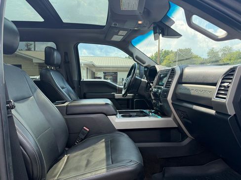 Used 2017 Ford F350 Lariat w/ Lariat Ultimate Package AWD/4WD image 12