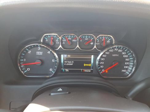 Used 2015 Chevrolet Suburban LT RWD image 23