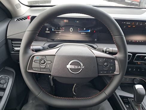 New 2026 Nissan Sentra SR w/ SR Premium Package FWD image 15