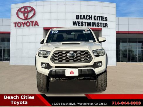 Used 2023 Toyota Tacoma TRD Sport AWD/4WD image 4