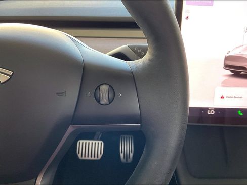 Used 2025 Tesla Model Y Long Range AWD/4WD image 11