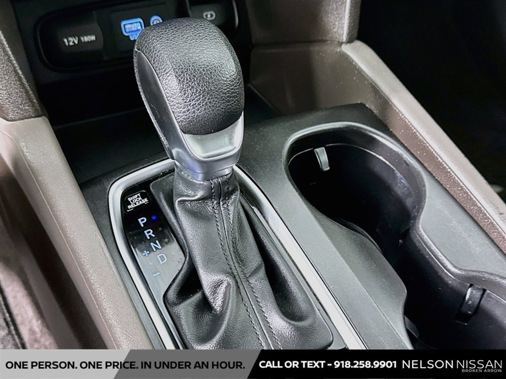 Used 2019 Hyundai Santa Fe SE FWD image 16