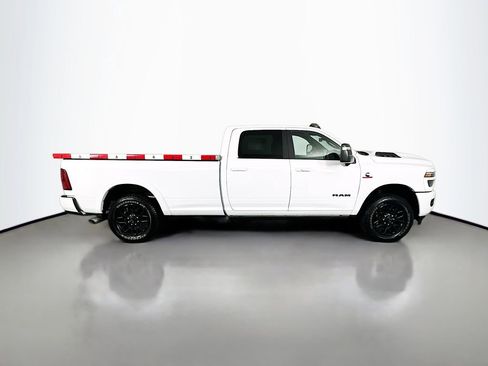 Used 2025 RAM 2500 Limited AWD/4WD image 8
