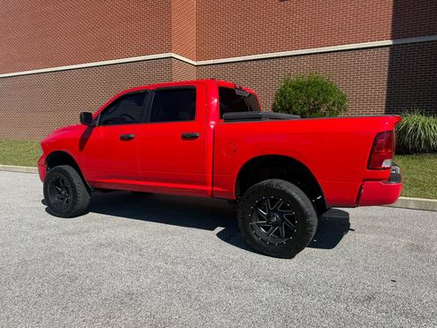 Used 2018 RAM 1500 Classic SLT AWD/4WD image 9