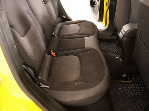 Used 2023 Jeep Renegade Latitude image 15