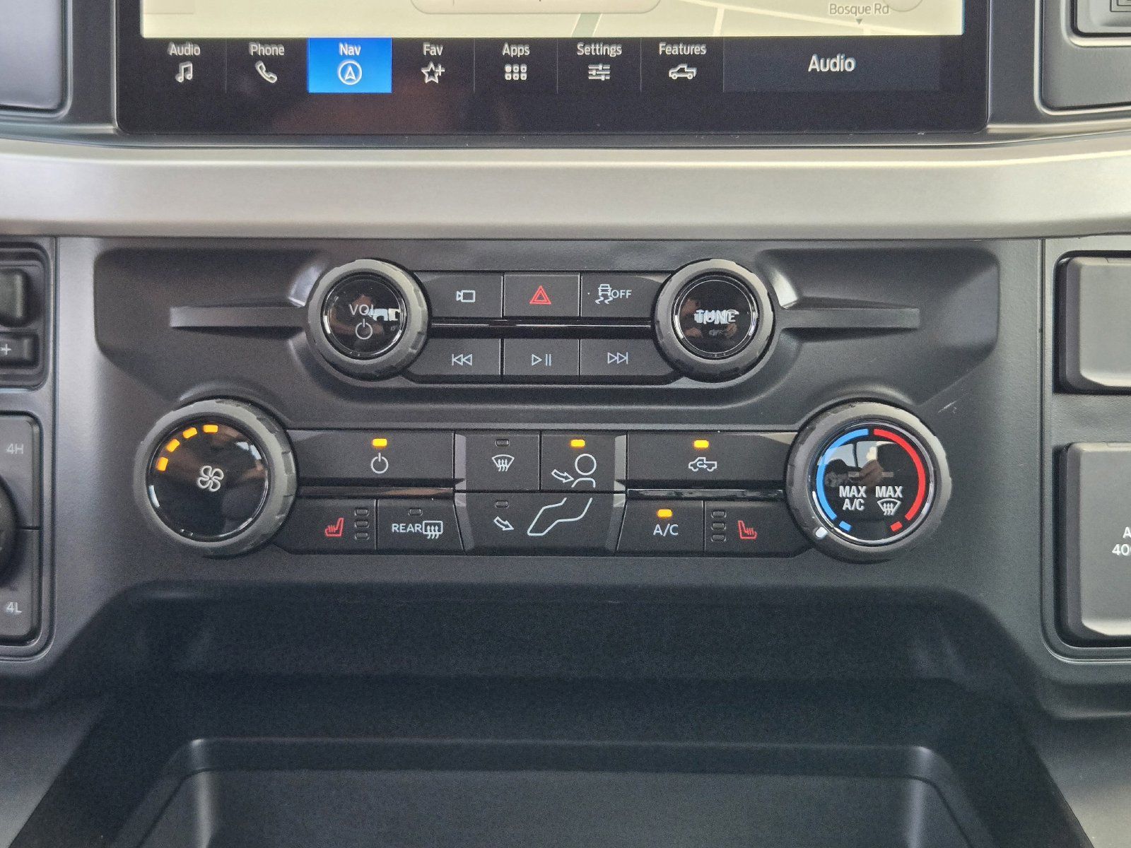 New 2026 Ford F250 XLT w/ XLT Premium Package AWD/4WD image 20