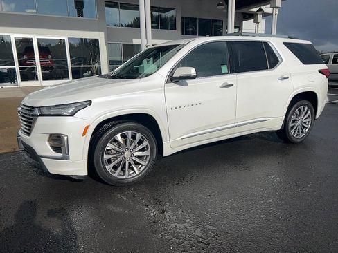 Used 2022 Chevrolet Traverse Premier image 1