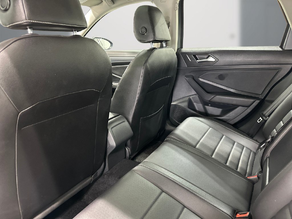 Used 2022 Volkswagen Jetta SE FWD image 15