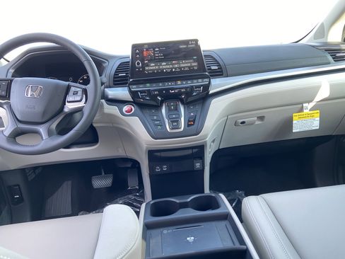 New 2026 Honda Odyssey EX-L image 17