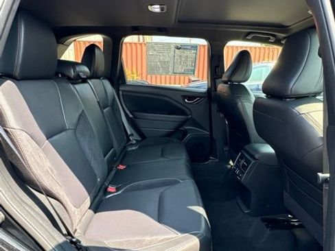 Used 2025 Subaru Forester Touring w/ Popular Package - Touring AWD/4WD image 15