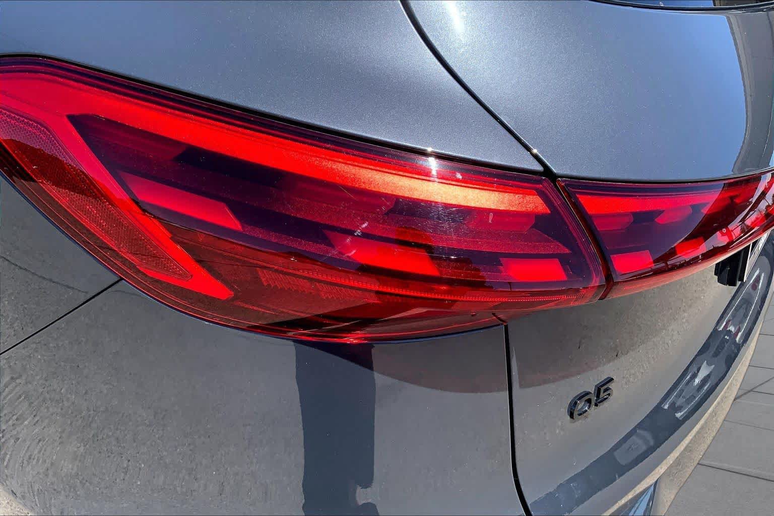 Used 2025 Audi Q5 Premium Plus w/ Premium Plus AWD/4WD image 28