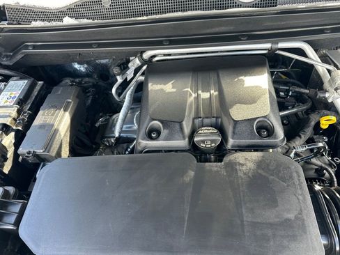 Used 2025 Chevrolet Colorado ZR2 w/ Technology Package image 35