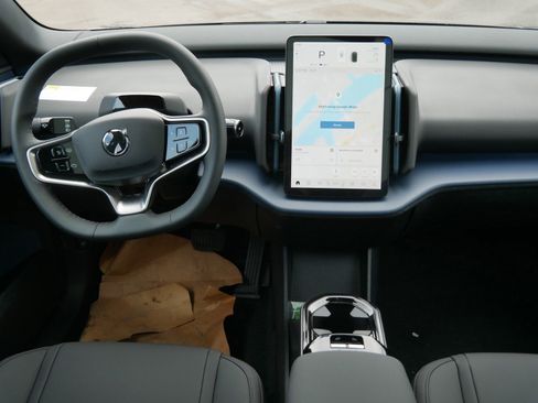 New 2026 Volvo EX30 Cross Country Ultra image 7