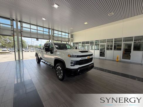 Used 2025 Chevrolet Silverado 2500 Custom w/ Custom Value Package AWD/4WD image 3