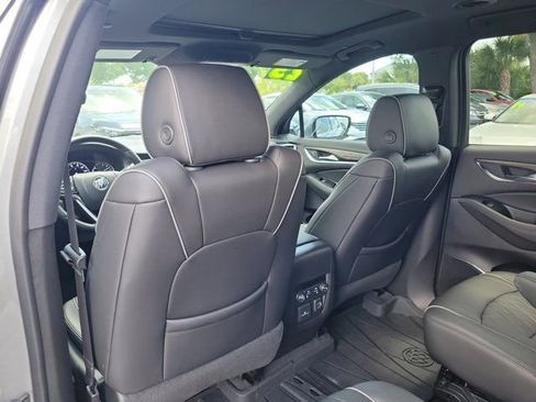 Used 2023 Buick Enclave Avenir w/ Avenir Technology Package AWD/4WD image 13
