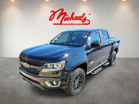 Used 2020 Chevrolet Colorado Z71 w/ Z71 Midnight Edition AWD/4WD image 3