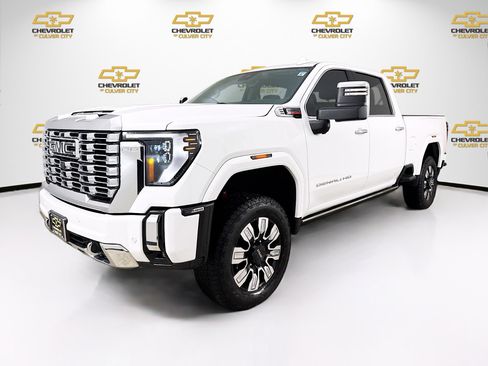 Used 2024 GMC Sierra 2500 Denali w/ Denali Reserve Package image 3
