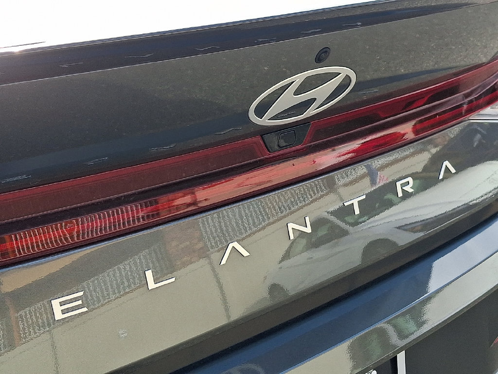 Used 2026 Hyundai Elantra SEL Sport Premium FWD image 31