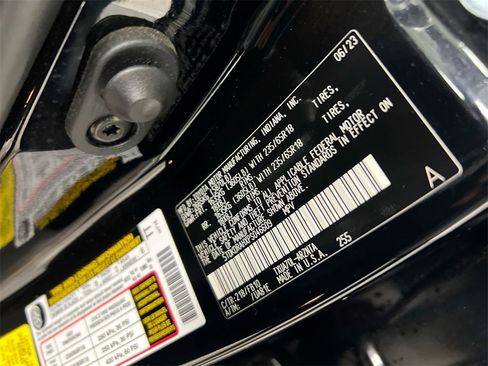 Used 2023 Toyota Highlander L image 27