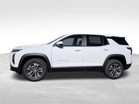 New 2026 Chevrolet Equinox LT image 3