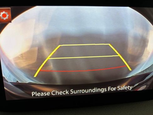 Used 2018 MAZDA MAZDA3 Touring image 23