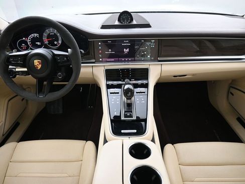 Certified 2022 Porsche Panamera GTS image 6
