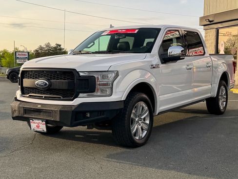 Used 2018 Ford F150 Platinum w/ Equipment Group 701A Luxury image 8