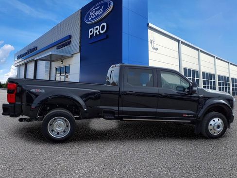New 2025 Ford F450 Platinum image 26