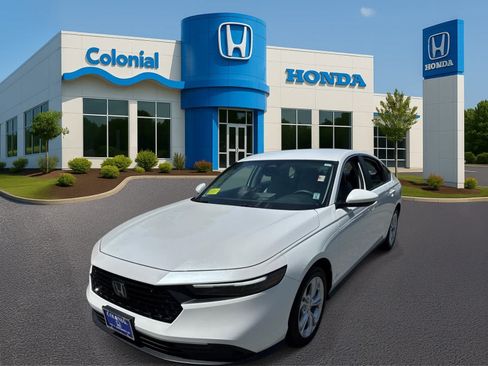 Used 2025 Honda Accord LX image 2