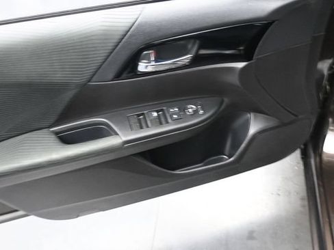 Used 2016 Honda Accord LX image 10