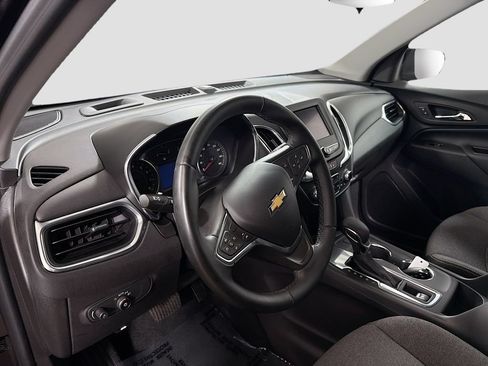 Used 2024 Chevrolet Equinox LT FWD image 8