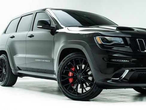 Used 2015 Jeep Grand Cherokee SRT w/ Trailer Tow Group IV AWD/4WD image 3