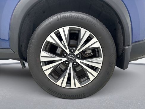 Used 2023 Nissan Rogue SV AWD/4WD image 24